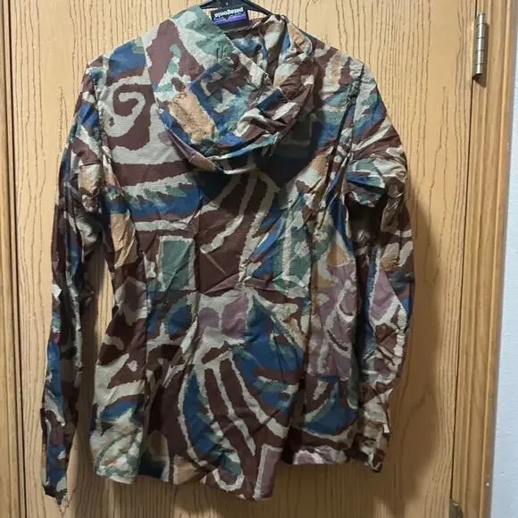 Patagonia rain jacket size small - Picture 7 of 11